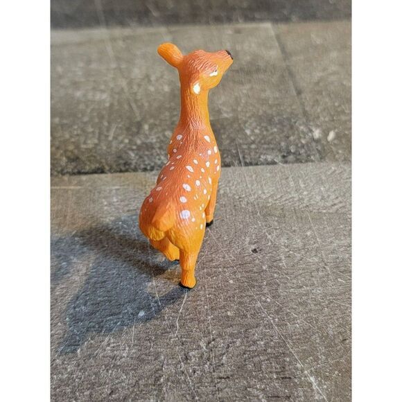 Spotted deer doe forest animal mini figure toy - Picture 3 of 5